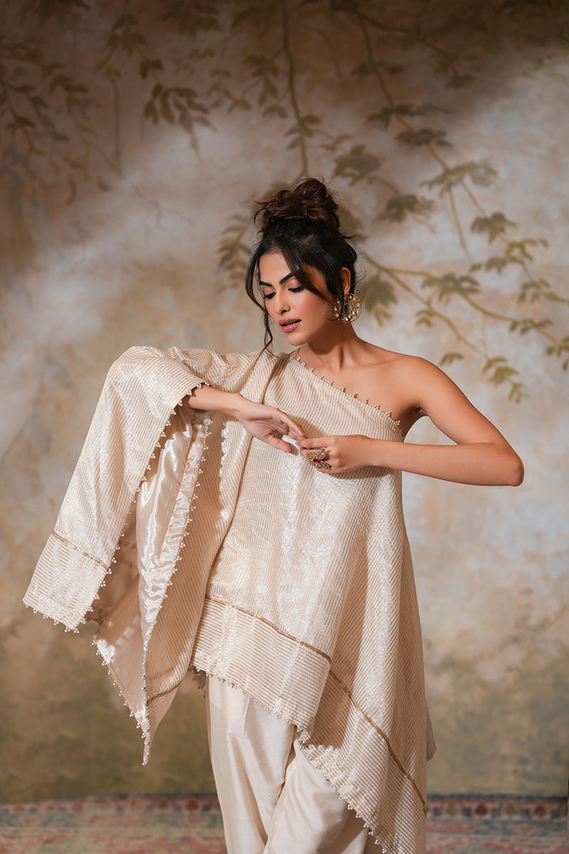 Roohi in Kohra Tissue Silk Kaftan Set