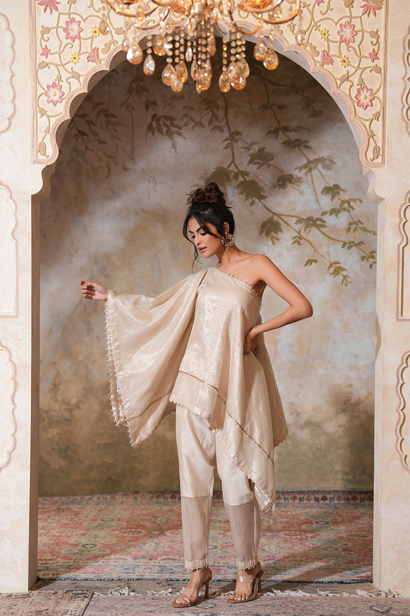 Roohi in Kohra Tissue Silk Kaftan Set