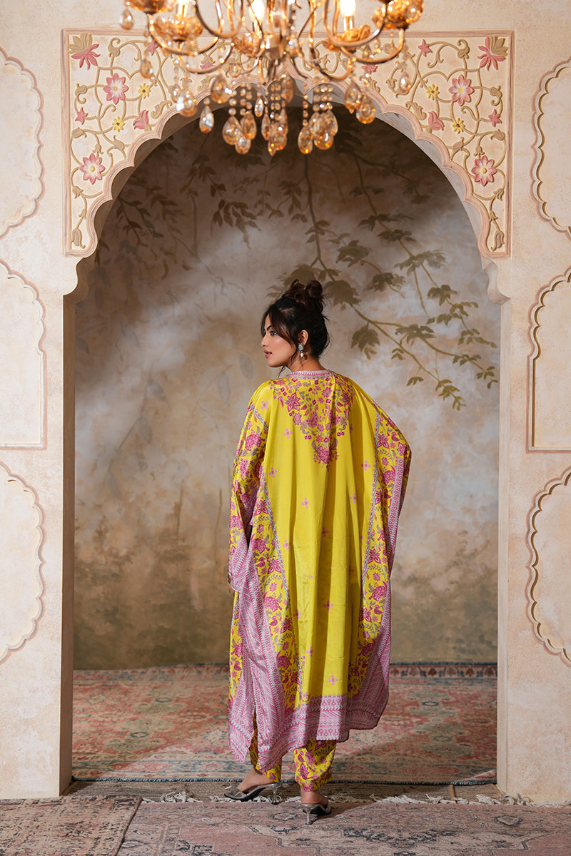 Nargis Naayab Kaftan Set