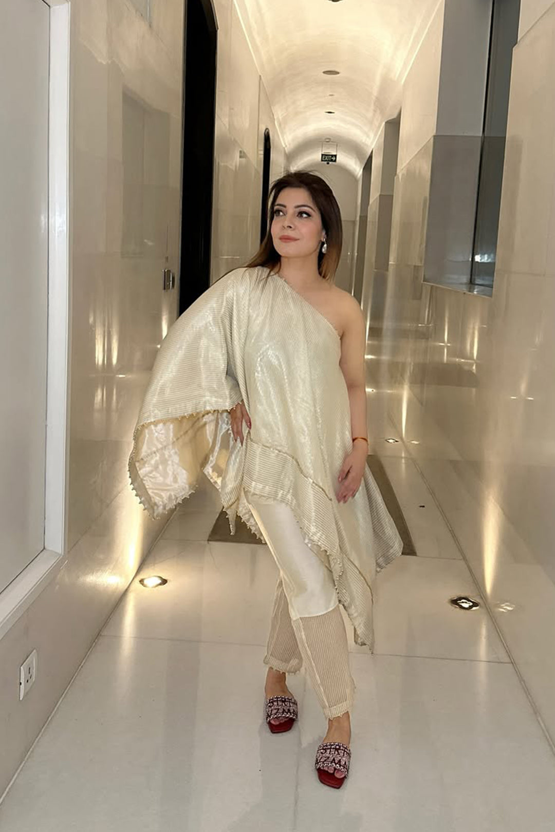 Roohi in Kohra Tissue Silk Kaftan Set