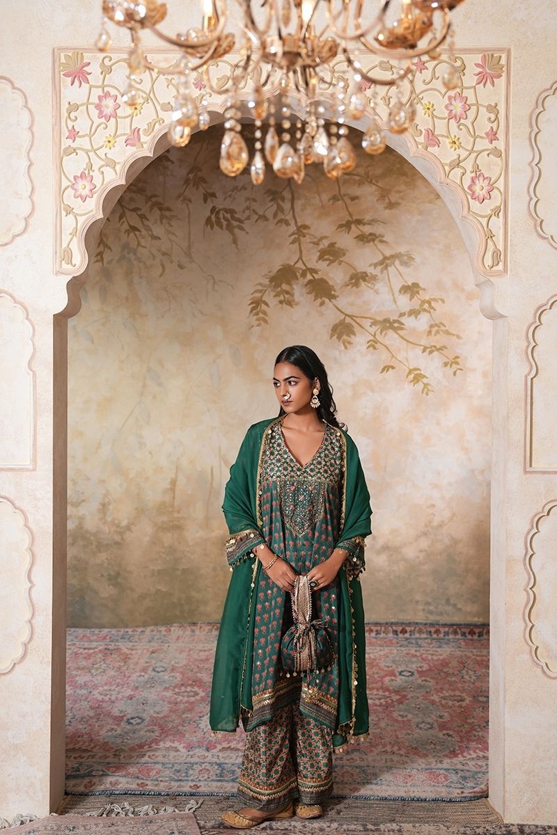 Gulnaz Sitara Kurta Set