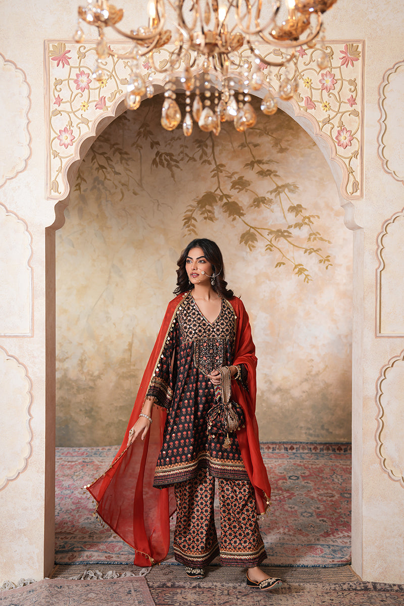 Siyah Sitara Kurta Set