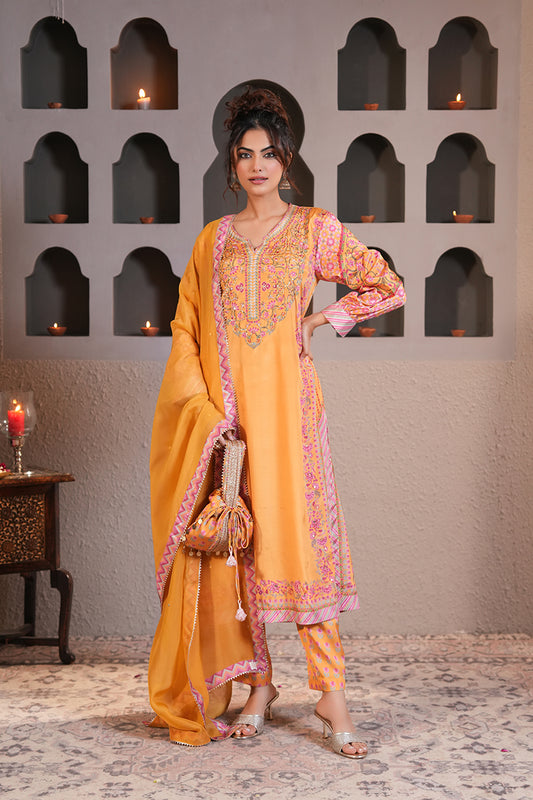 Mehreen Gulabi Kurta Set