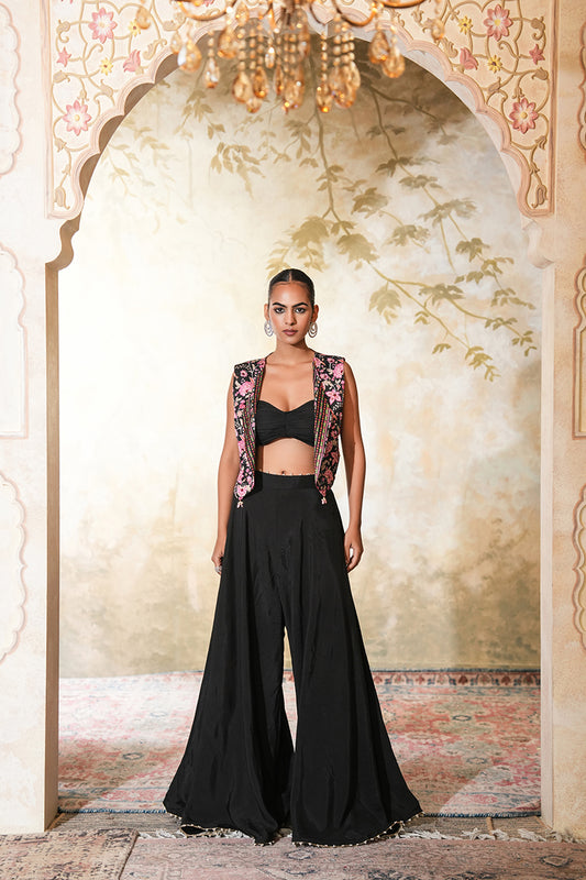 Kiara Bageecha Sharara Set