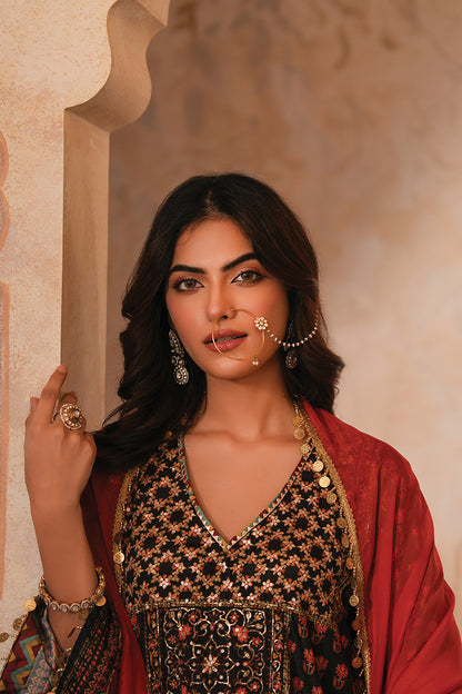 Siyah Sitara Kurta Set