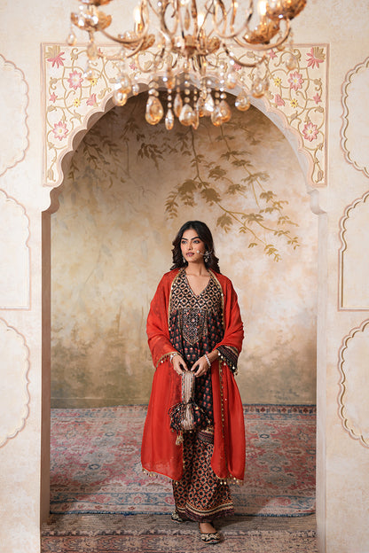 Siyah Sitara Kurta Set
