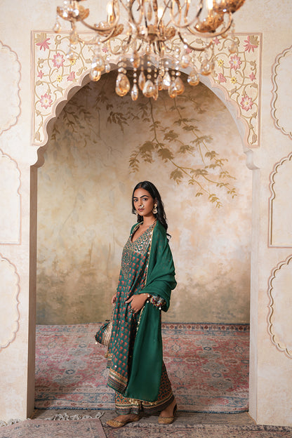 Gulnaz Sitara Kurta Set