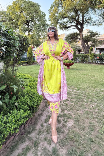 Sneha Arora in Nargis Naayab Kaftan Set