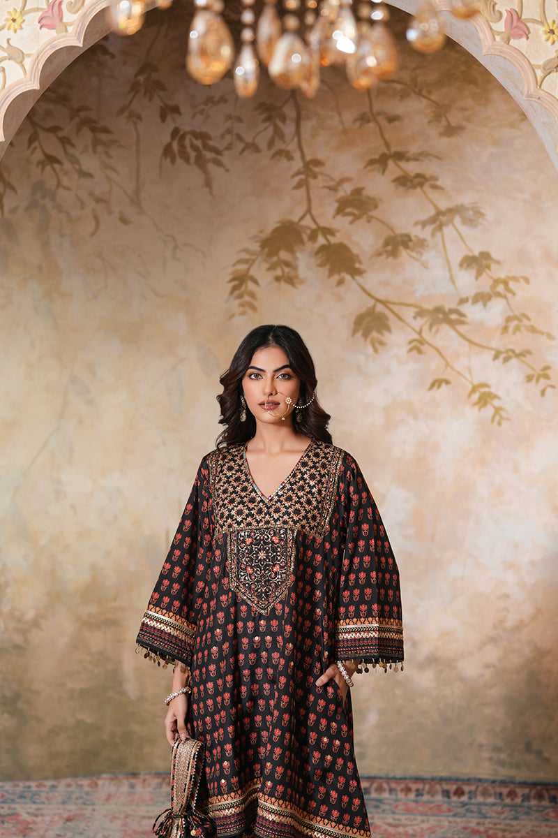 Siyah Sitara Kurta Set