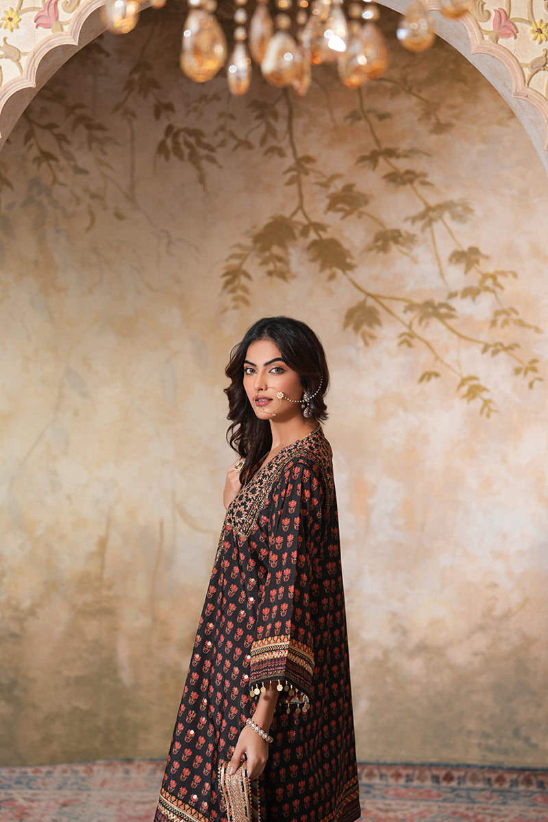 Siyah Sitara Kurta Set