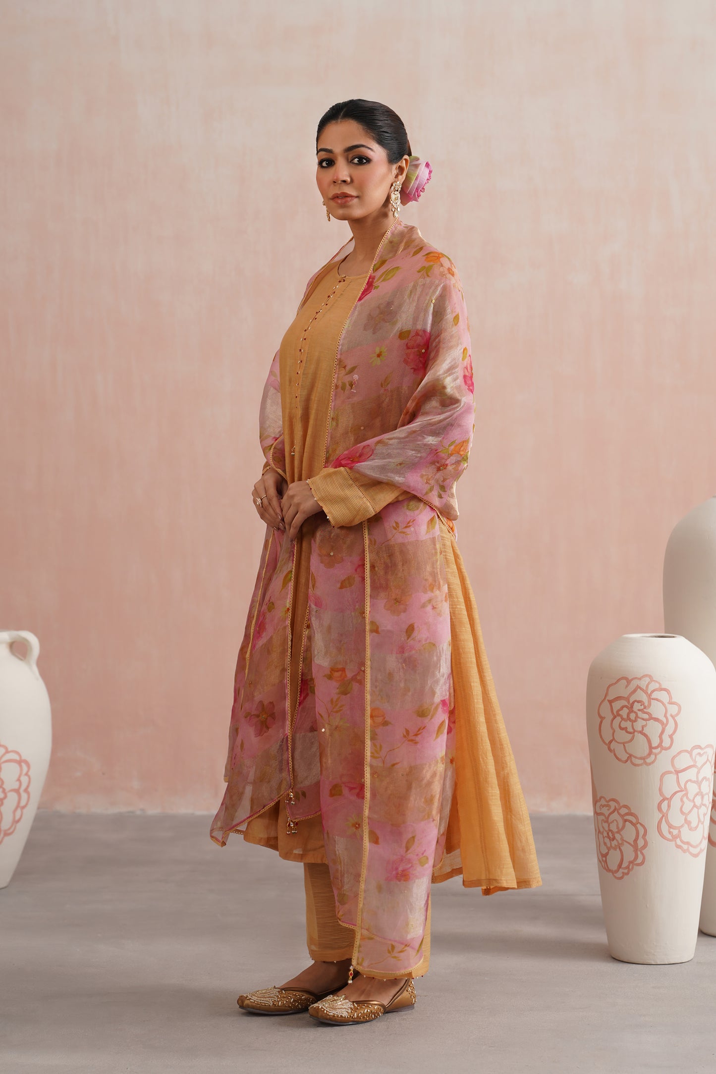 Inaaya Set