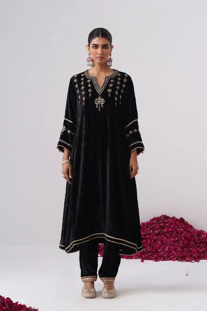 Nazli Set