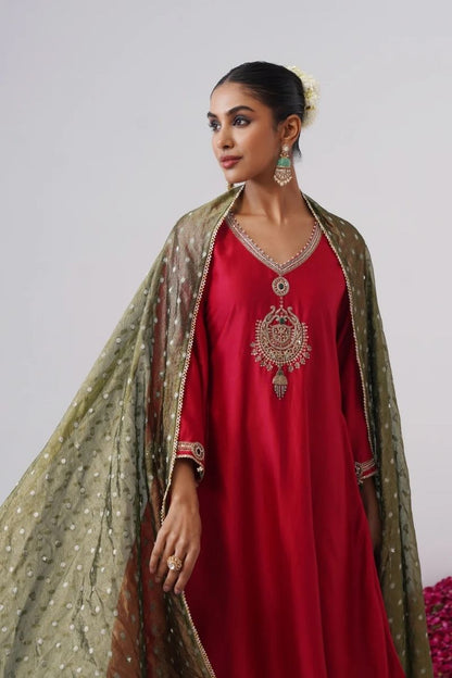 Surkh Set